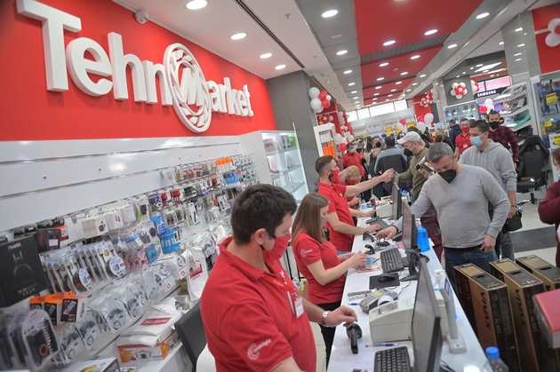 tehnomarket-denes-so-golemi-popusti-go-otvori-svojot-nov-prodazhen-salon-vo-skopje-kapitol-mol-06.jpg