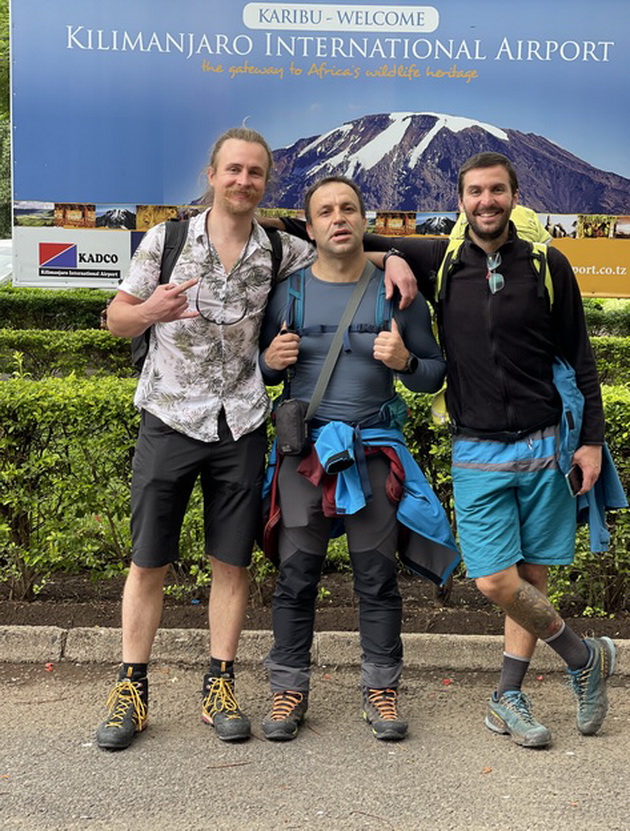 makedoncite-shto-n-napravija-gordi-so-velosipedi-na-kilimandjaro-imavme-dupnata-guma-problemi-so-aklimatizacija-no-i-safari-i-plazha-04.jpg