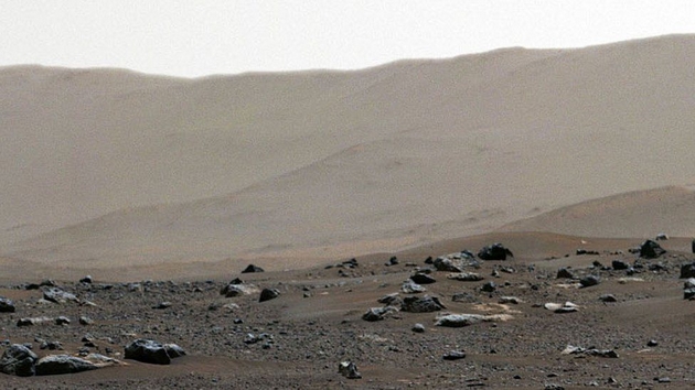 nasa-objavi-selfi-od-roverot-na-mars-najdobrite-fotografii-shto-gi-spodelija-dosega-10.jpg