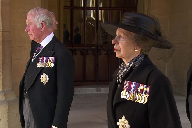 posledno-isprakjanje-na-princot-filip-zapochna-ceremonijata-so-site-kralski-protokoli-foto-video-04.jpg