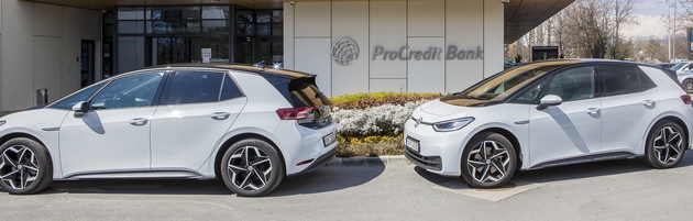 prokredit-banka-prva-banka-vo-zemjata-so-70-elektrichen-vozen-park-3.jpg