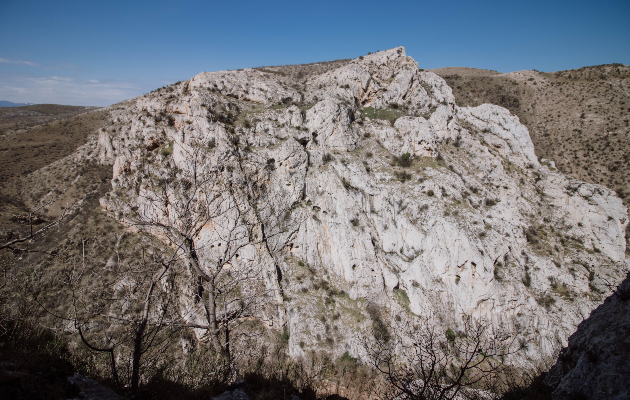 skrienite pesheri vo klisurata peshto i viseckite mostovi na rekata babuna 3