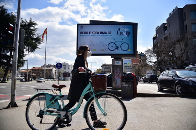 velo-e-koga-ima-se-gradot-skopje-so-kampanja-za-promoviranje-na-velosipedizam-02.JPG