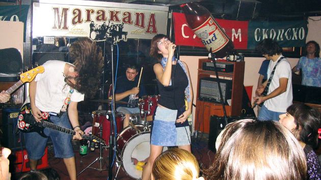 Nostalgija-za-ranite-2000-godini-kafana-pa-vo-disko-spricer-ili-vino-so-step-pivo-vo-park-pa-vo-marakana-04.jpg