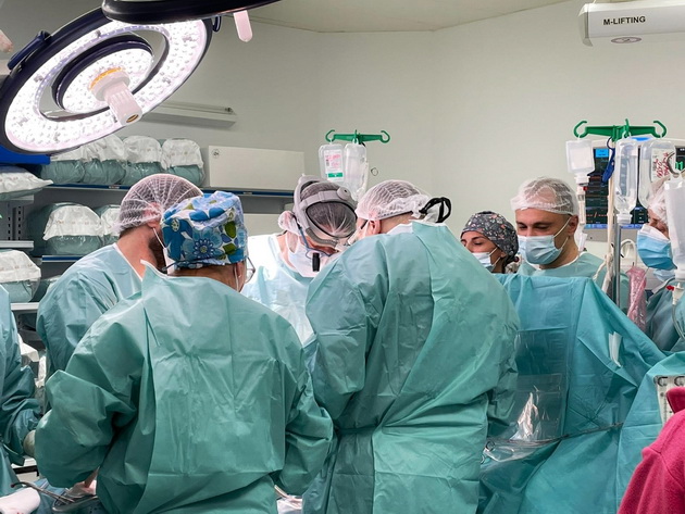 vo-tek-e-tretata-transplantacija-na-srce-vo-istorijata-na-makedonija-bravo-za-doktorite-i-semejstvoto-02.jpg