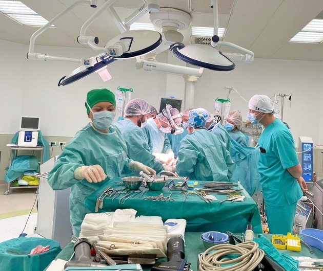 vo-tek-e-tretata-transplantacija-na-srce-vo-istorijata-na-makedonija-bravo-za-doktorite-i-semejstvoto-04.jpg