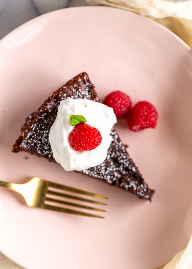 Najvkusnata-chokoladna-torta-bez-gram-brashno (4).jpg