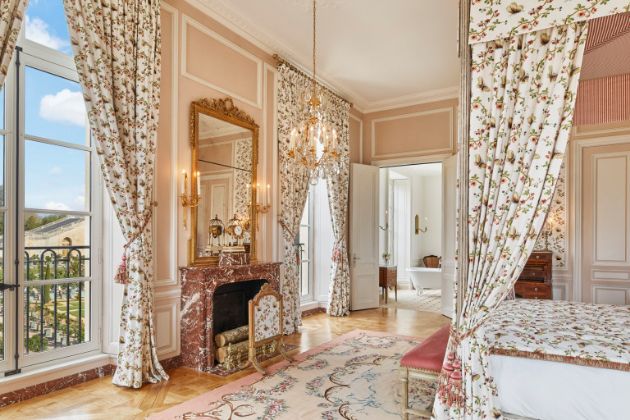 Otvoren-hotel-vo-dvorecot-Versaj-fotografii-od-luksuzot-na-francuskite-kralevi-10.jpg