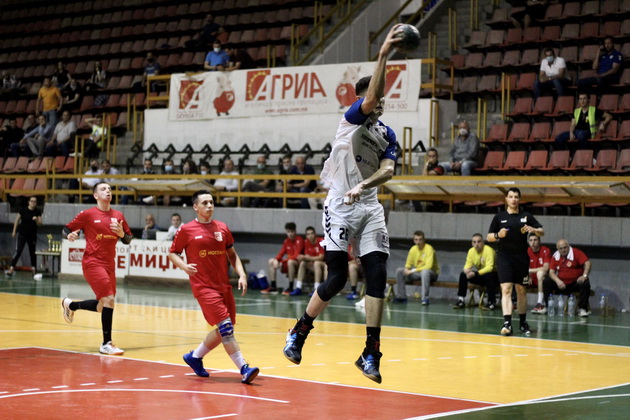 golden-art-kl7-e-mladinski-shampion-na-makedonija-02.jpeg