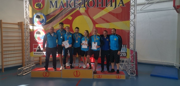 karatistite-na-makpetrol-so-devet-finalinja-na-mladinskoto-drzhavno-prvenstvo-vo-karate-01.jpg