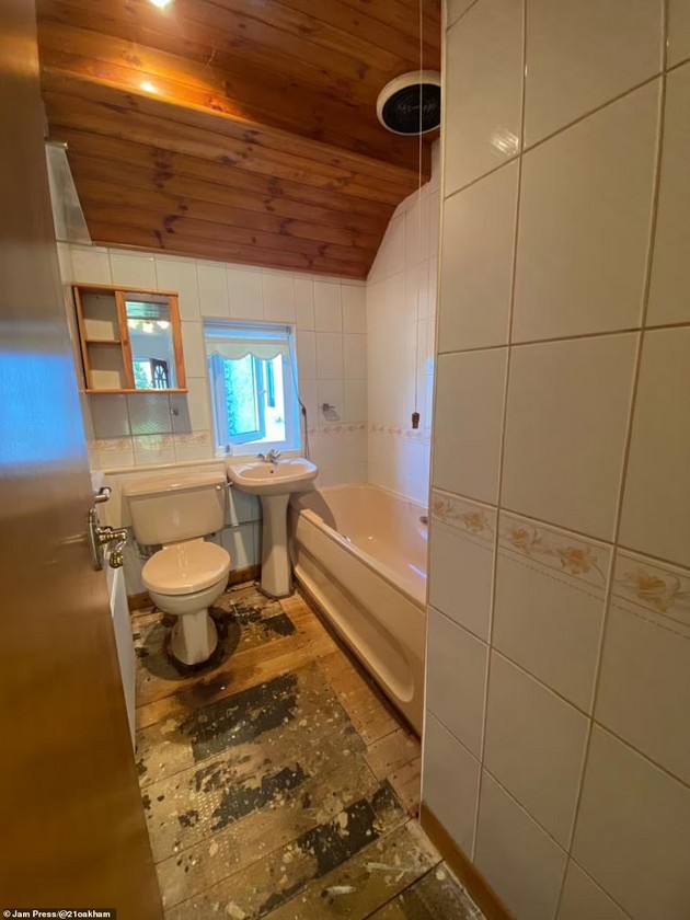 par-od-anglija-ja-renoviral-starata-kukja-so-diy-proekti-za-samo-1-600-dolari-ja-zgolemile-vrednosta-za-100-000-dolari-foto-07.JPG