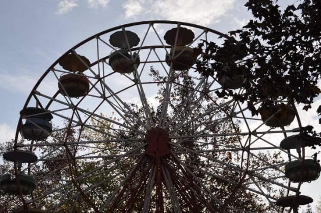 detstvo-vo-90tite-plivavme-vo-ezerceto-treska-se-vozevme-na-panoramata-vo-luna-park-ipeevme-na-zlatno-slavejce-02.jpg