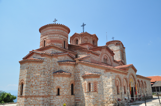 crkvata-na-plaoshnik-sveti-kliment-neraskinliv-spoj-na-vera-prosvetitelstvoto-i-istorijata -05.jpg
