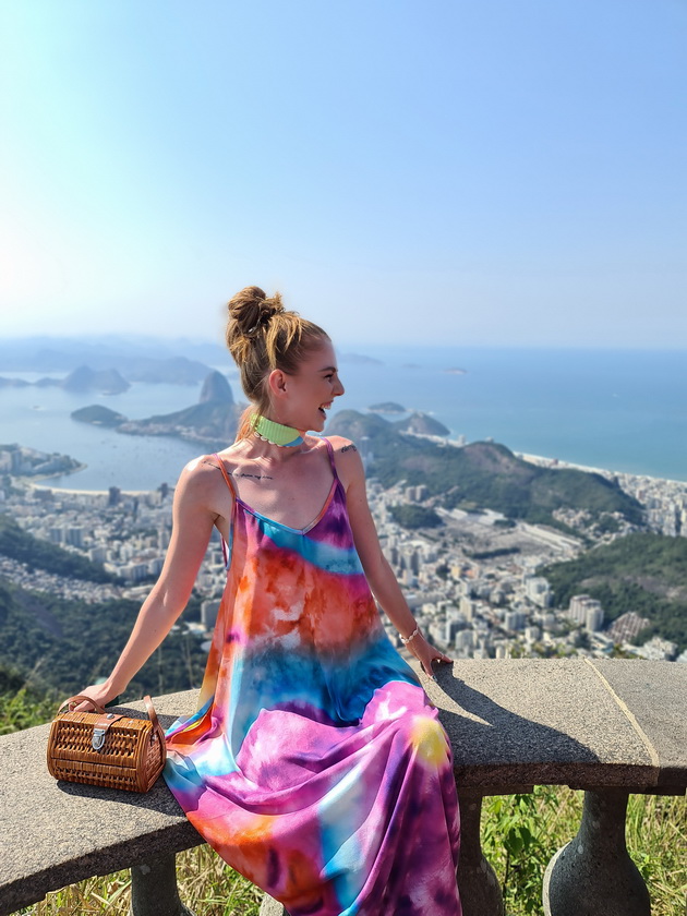 daniela-gjurovska-ja-posetivme-najgolemata-favela-vo-rio-de-zhaneiro-vo-brazil-gi-vidov-najubavite-plazhi-dosega-21.jpg