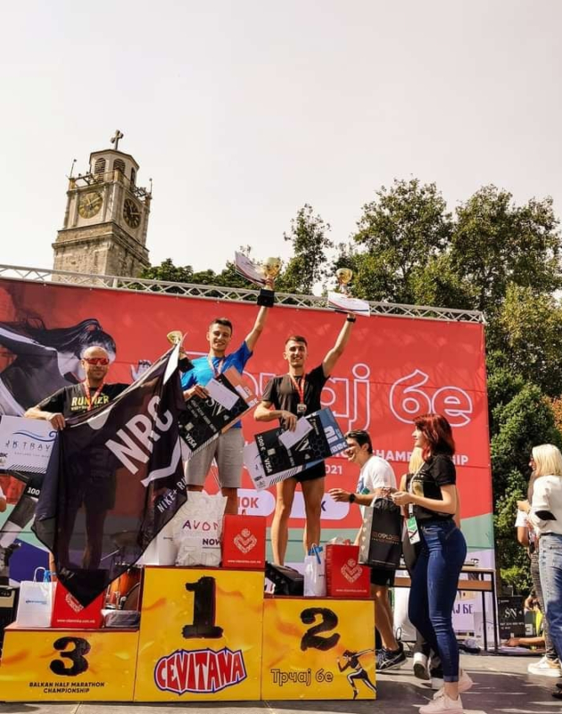dimitar petrovski atleticar i trener udarite od neuspesite koi sum gi dobival mnogu poveke go razgorele ognost vo mene otkolku pofalbite 1