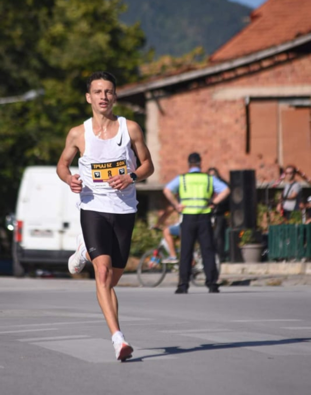 dimitar petrovski atleticar i trener udarite od neuspesite koi sum gi dobival mnogu poveke go razgorele ognost vo mene otkolku pofalbite 3