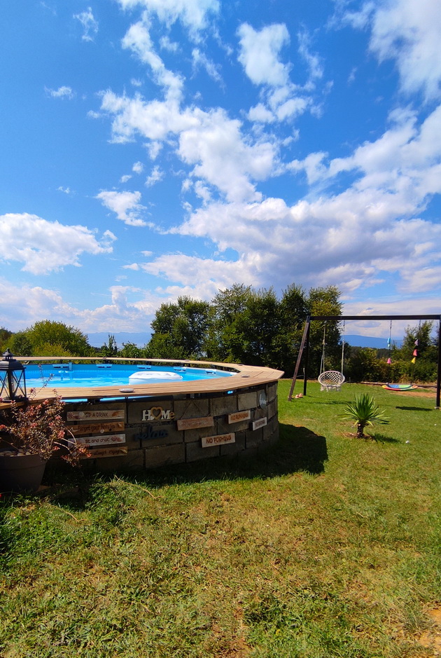 na-gosti-kaj-maja-dvorche-so-bazen-vo-ohrid-sozdadeno-za-uzhivanje-foto-16.jpg