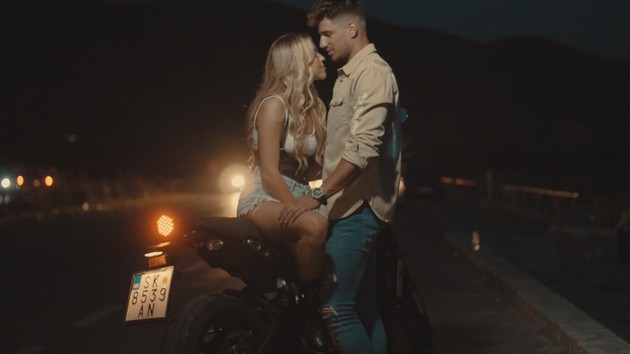 svetski-zvuk-i-izgled-antonia-gigovska-ima-nova-pesna-magnet-video-10.JPG