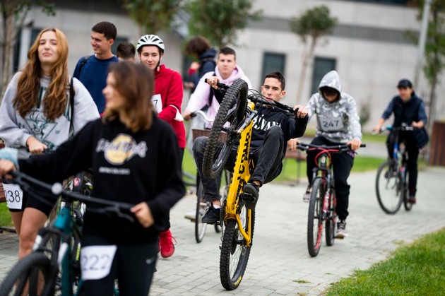 velosipedsko-defile-niz-skopje-po-povod-denot-bez-avtomobili-10.JPG