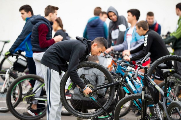 velosipedsko-defile-niz-skopje-po-povod-denot-bez-avtomobili-12.JPG