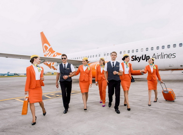 bravo-stjuardesi-vo-ukraina-namesto-zdolnishta-i-visoki-potpetici-kje-nosat-patiki-i-pantaloni-02_1.jpg