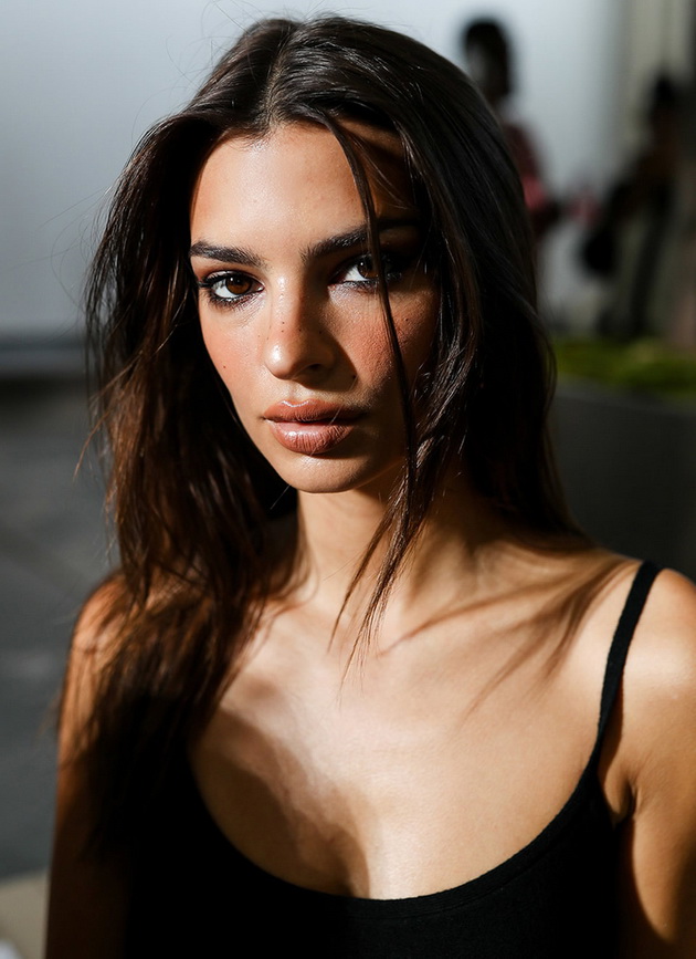 emrata-go-molev-bog-da-bidam-najubavata-devojka-ne-sfakjav-deka-moeto-telo-im-pripagja-na-mazhite-02.jpg