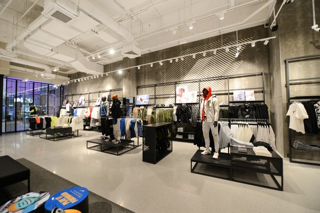 skopje-go-dobi-vtoriot-nike-store-05.JPG
