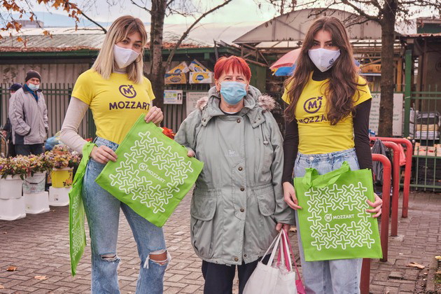 da-ja-zachuvame-zhivotnata-sredina-podeleni-biorazgradlivi-torbi-vo-naselbata-gjorche-petrov-06.jpg