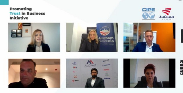 dve-chlenki-na-amcham-izbrani-pomegju-8-te-finalisti-vo-inicijativata-za-promoviranje-na-doverba-vo-biznisot-01.jpg
