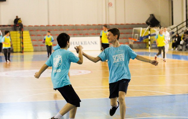 gjorgonoski-sozdavame-uslovi-sekoe-dete-da-gi-pokazhe-svoite-afiniteti-i-razvie-svojot-talent-kon-rakometot-03.jpg