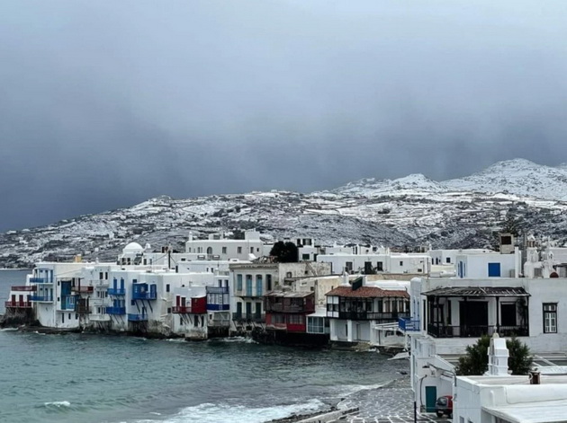magichna-gletka-mikonos-i-site-grchki-ostrovi-kikladi-pod-snezhna-prekrivka-foto-03.jpg