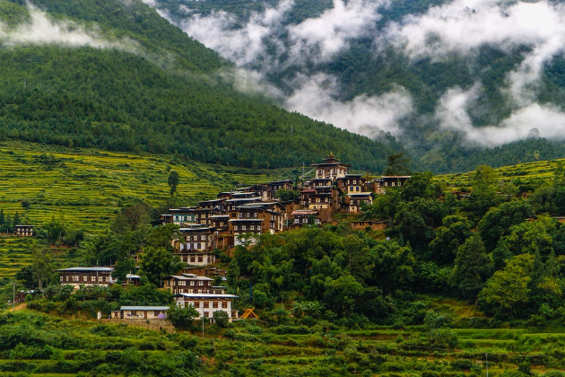 Butan-zemja-so-najsreknite-lugje-na-svetot (3).jpg