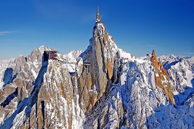 zaprosuvanje-na-makedonka-na-spektakularno-mesto-na-francuskite-alpi-so-dijamant-star-300-godini-foto-video-001.jpg