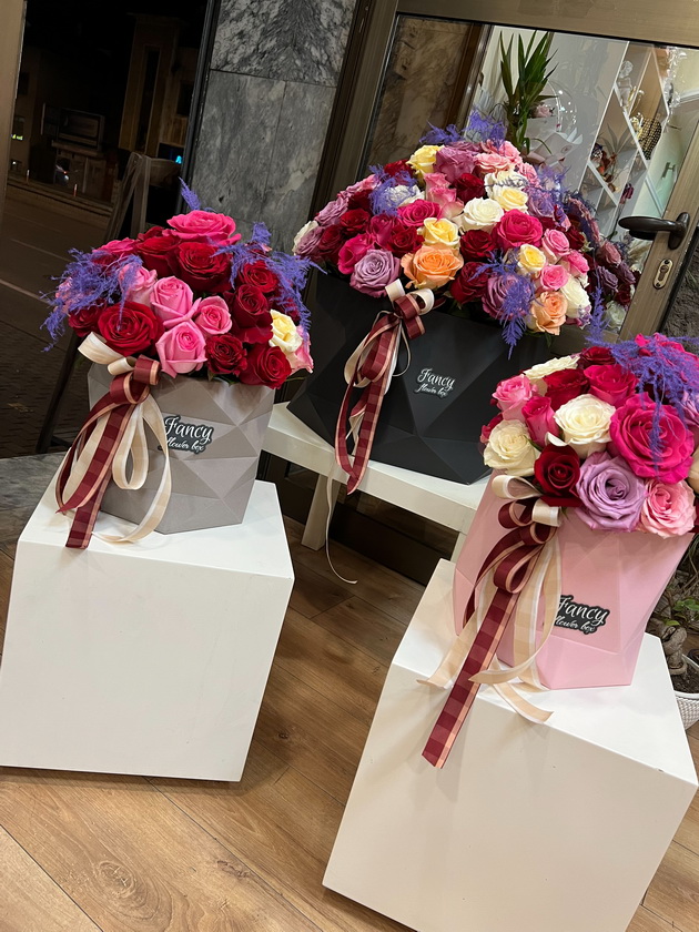 elena-od-fancy-flower-boutique-bozhurot-e-najdelikaten-cvet-klient-posaka-da-vrati-buket-po-24-chasa-04.jpeg