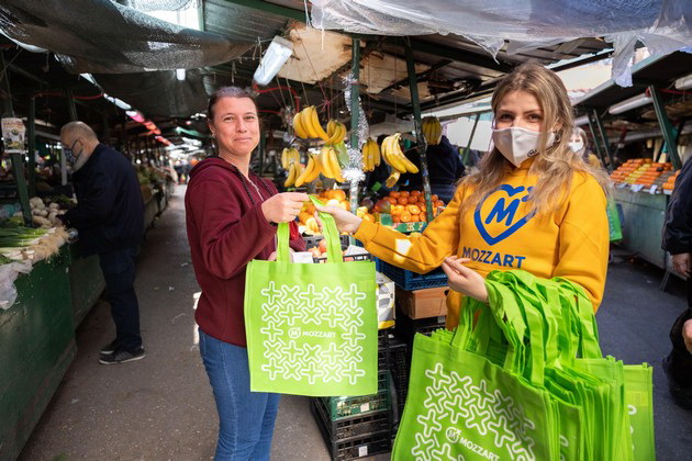 za-zhivot-bez-plastichni-kesi-prodolzhuva-akcijata-za-podelba-na-biorazgradlivi-torbi-03.jpg