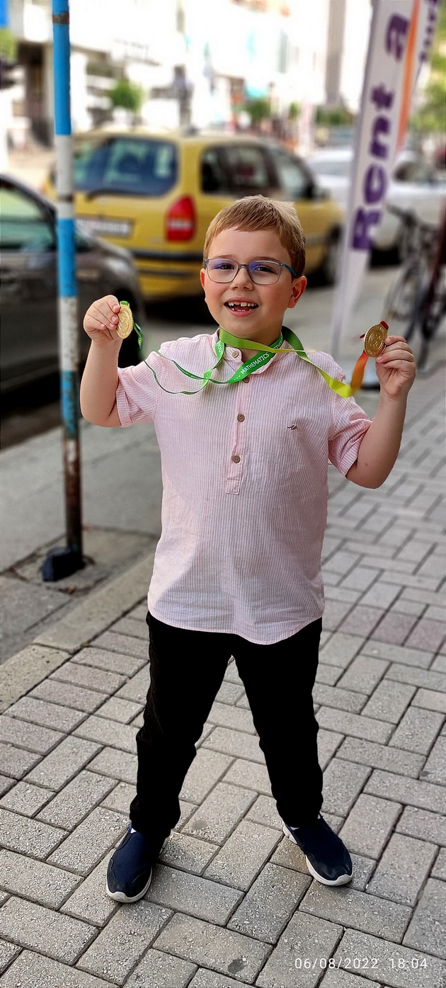 bravo-makedon-sedumgodishniot-genijalec-od-tetovo-dobi-zlatni-medali-na-natprevar-po-matematika-foto-04.png