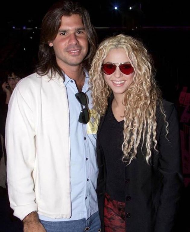 burna-vrska-so-akterot-od-kasandra-go-izneveri-poraneshnoto-momche-so-pike-ljubovniot-zhivot-na-shakira-foto-07.jpg