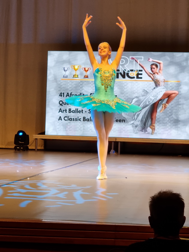 afrodita-siljanoska-16-ja-pretstavuvashe-makedonija-na-svetsko-prvenstvo-za-tanc-vo-baletot-bolkata-e-neizbezhna-no-ne-ni-pomisluvam-na-druga-profesija-24.jpg