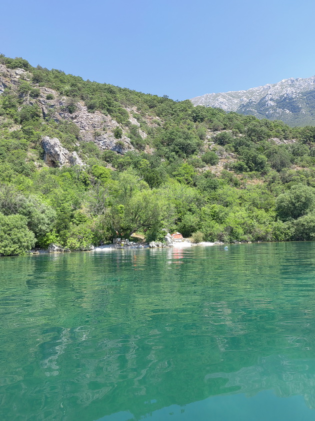 bev-so-ohrid-so-gliser-krstarev-po-krajbrezhjeto-javav-konji-go-posetiv-magichniot-manastir-zaum-besceneto-iskustvo-64.jpg