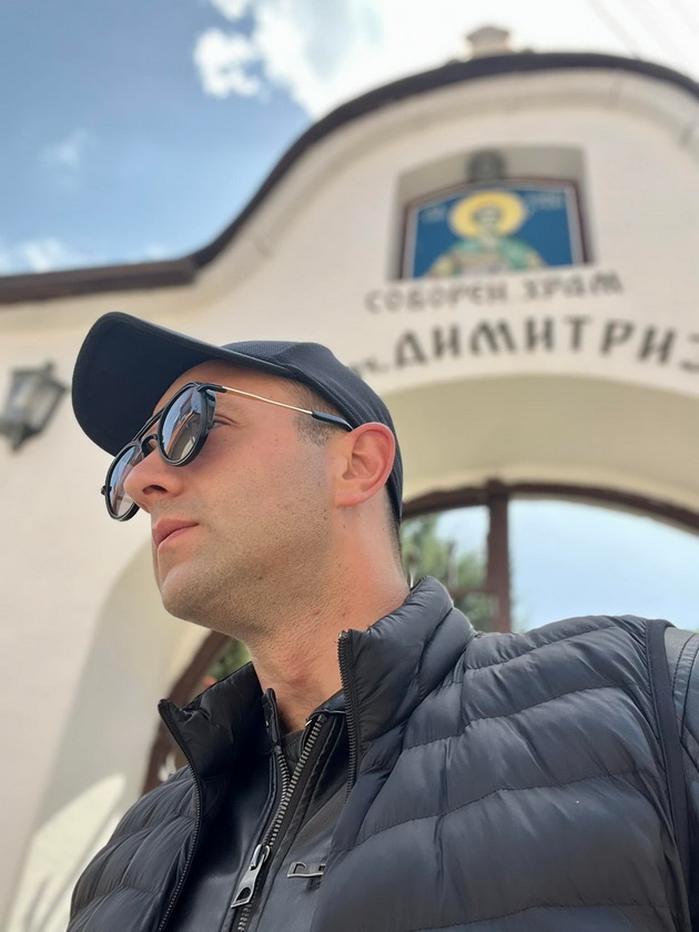 po-skandalite-lambe-alabakovski-objavi-nova-pesna-slushnete-ja-na-chekor-od-bregot-05.jpg