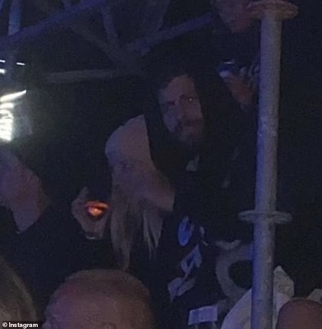 59294069-11100327-Single_Gerard_Pique_has_been_trolled_by_a_Swedish_restaurant_own-m-28_1660165292156 (1).jpg