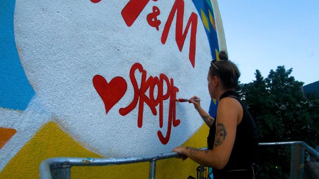 h-m-go-saka-skopje-nov-mural-koj-istovremeno-go-prochistuva-vozduhot-kje-bide-otkrien-vo-centarot-na-gradot-02.jpg