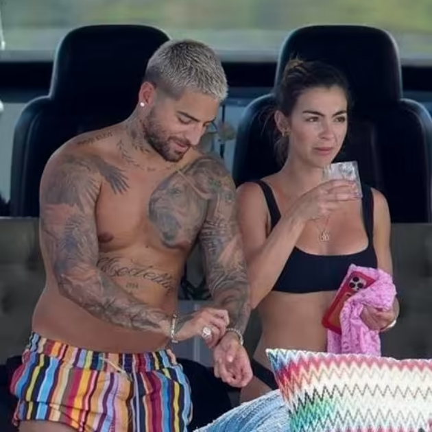 so-godini-ja-chekashe-da-se-razvede-sega-strasno-ja-baknuva-pred-cel-svet-maluma-so-devojkata-na-billboard-latin-awards-2022-foto-video-07.jpg