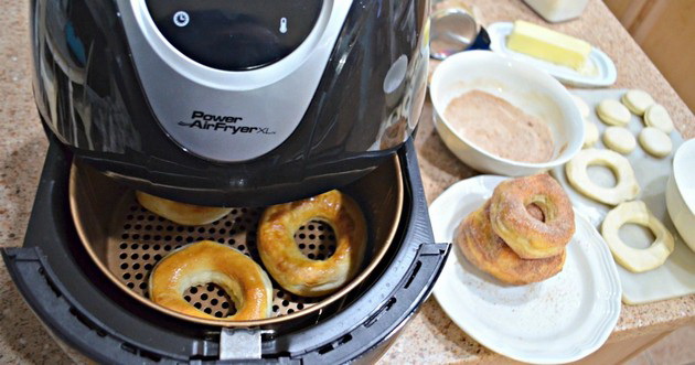 stavate-zachini-na-suva-hrana-i-ushte-9-chesti-greshki-pri-gotvenje-so-air-fryer-04.jpg