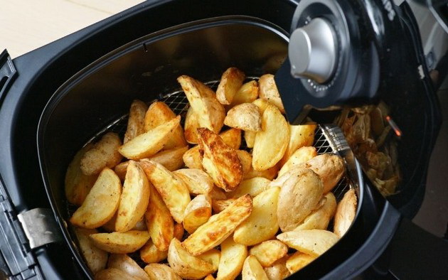 stavate-zachini-na-suva-hrana-i-ushte-9-chesti-greshki-pri-gotvenje-so-air-fryer-06.jpg