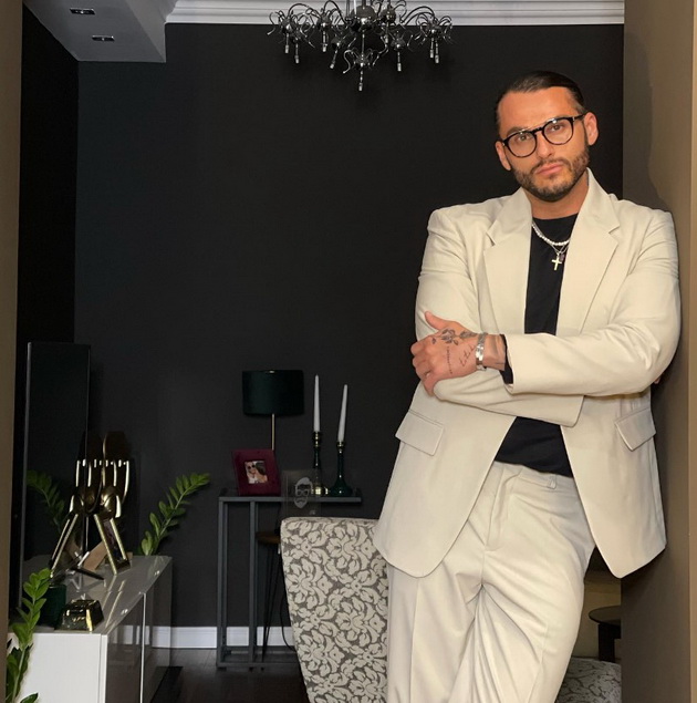 goran-mitrov-strumichanec-so-prefinet-moden-stil-pasija-mi-se-chevlite-a-odelata-mi-se-prepoznatliv-znak-11.jpg
