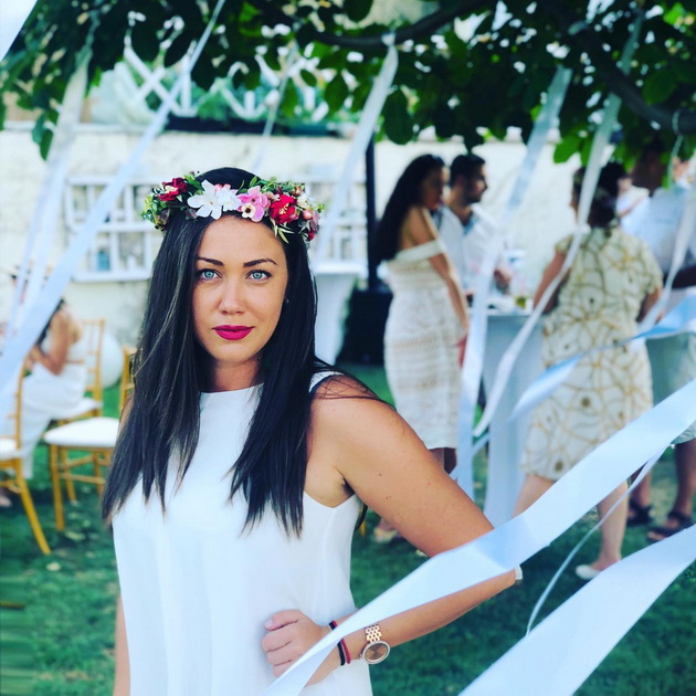 kristina-georgievska-organizator-na-svadbi-za-strancite-trend-e-rakija-barot-so-upatstvo-za-pienje-hit-destinacija-za-svadba-sega-e-berovo-2.jpg