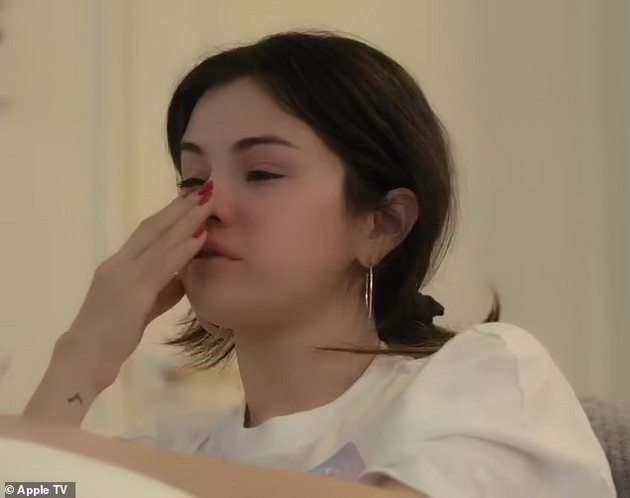razmisluvav-za-samoubistvo-slushav-glasovi-sekoe-utro-plachev-od-bolka-selena-gomez-otvoreno-za-brojnite-problemi-so-zdravjeto-09.jpg
