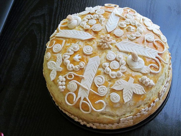 recept-za-posna-pogacha-shto-mozhe-da-ja-napravat-i-pochetnici-kako-se-pravat-belite-dekoracii-02.jpg