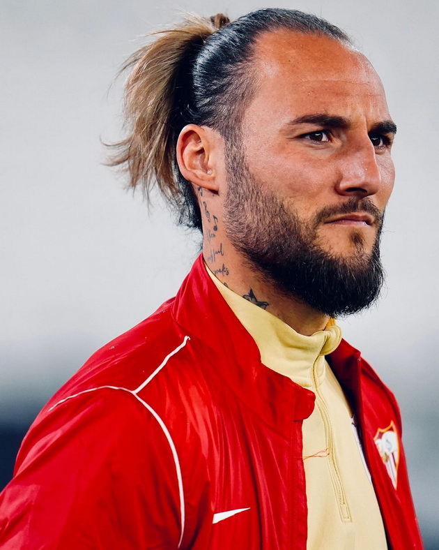 seks-skandal-ja-trese-srpskata-fudbalska-reprezentacija-dechkoto-na-anastasija-razhnatovikj-spiel-so-sopruga-na-kolega-04.jpg